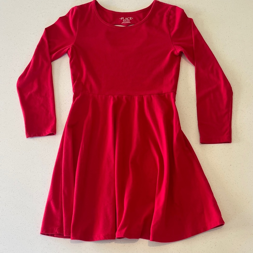 Red Long Sleeve Kids Dress. Heart Cutout on Back Size 7/8